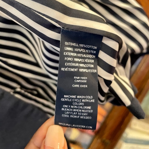 Super cute Tommy Hilfiger Navy Double-Breasted Blazer 🧥 - Picture 8 of 8